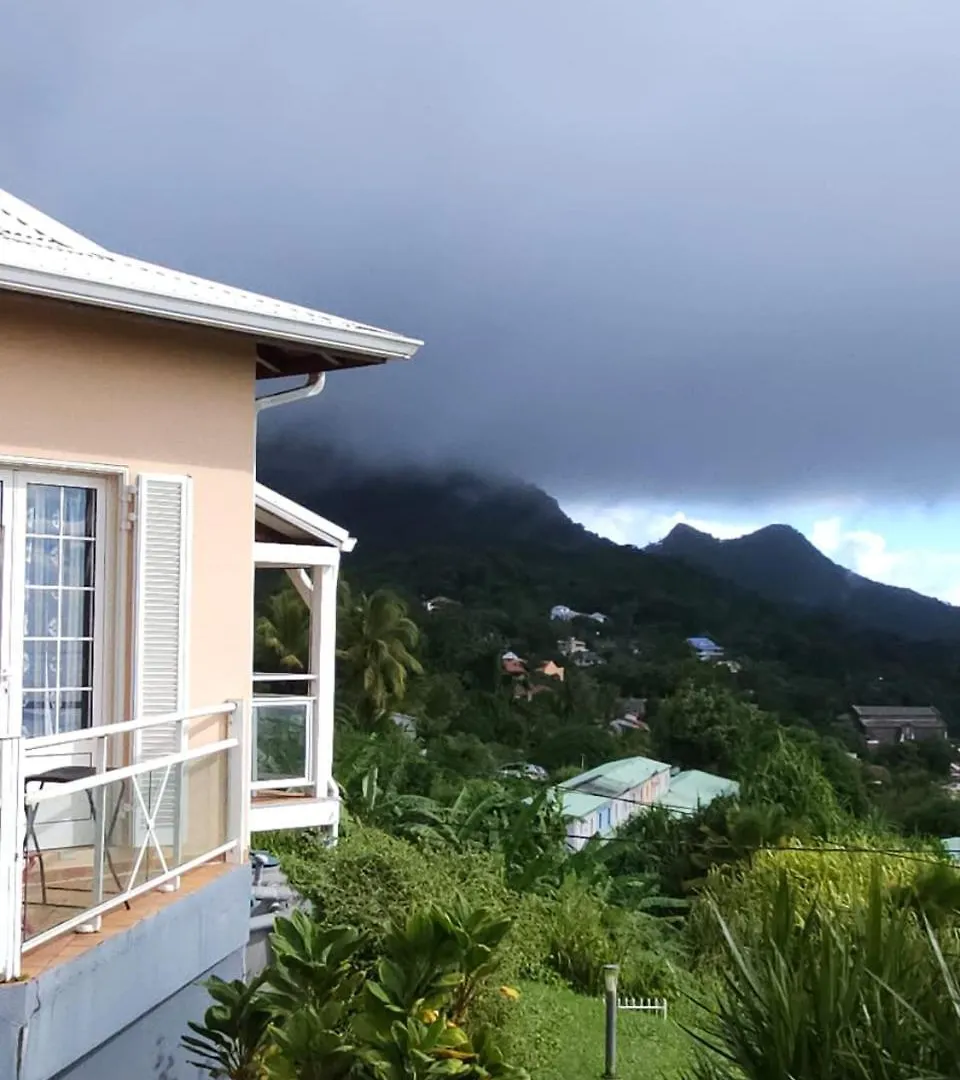 Apartman Appartement Emeraude Vue Sur Mer Et Montagne Gourbeyre